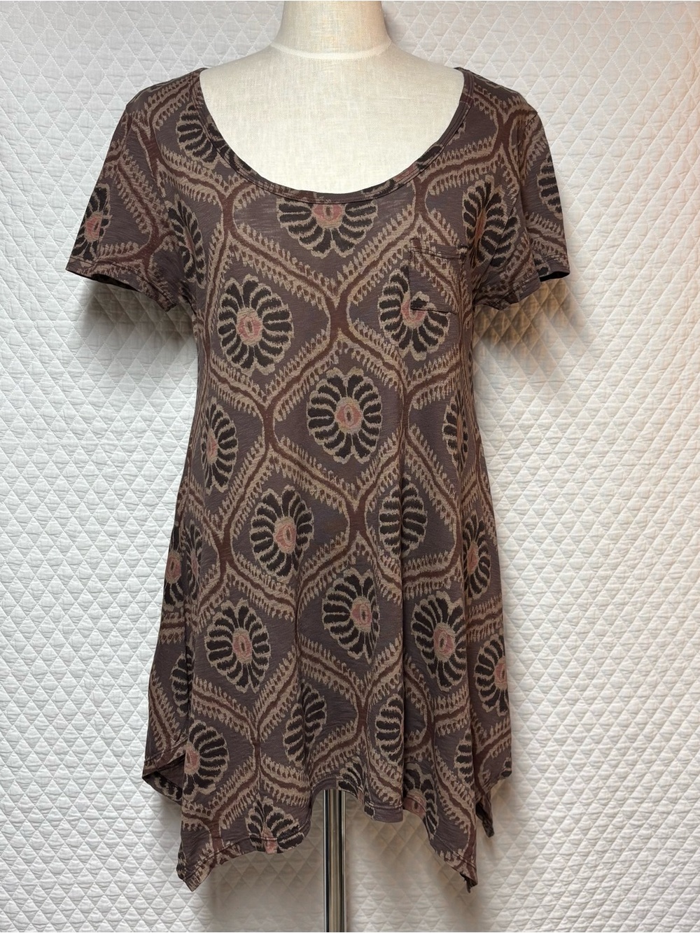 fresh produce Brown & Pink Patterned Short-Sleeve Scoop Tunic